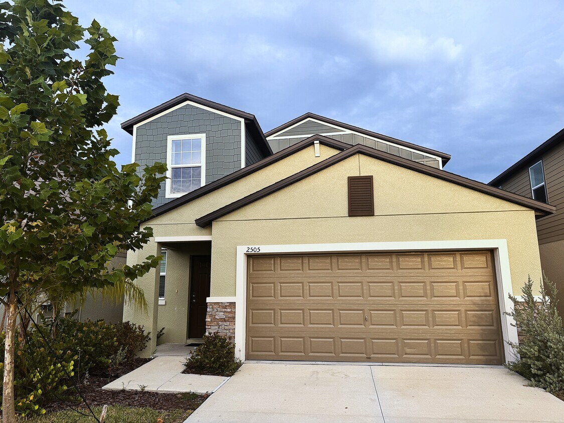 Photo - 2505 Leonia Ln (Zephyrhills, FL)