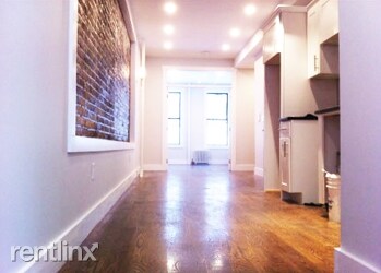 Primary Photo - 222 Bushwick Ave