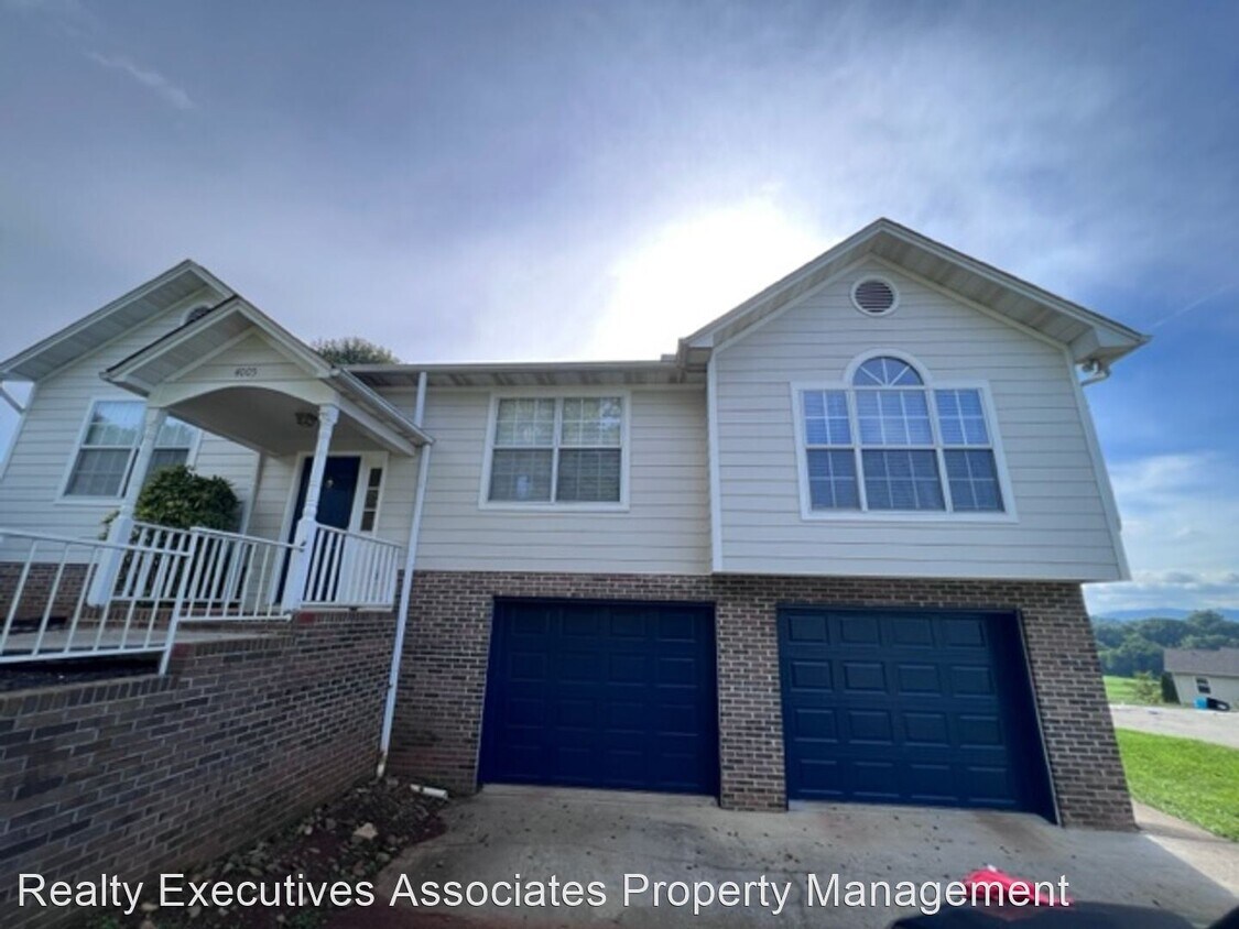 4 br, 3 bath House 4005 Samuel Circle House Rental in Maryville, TN