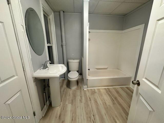 Foto del edificio - "Spacious 3-Bedroom Gem at 57 1/2 Saratoga...