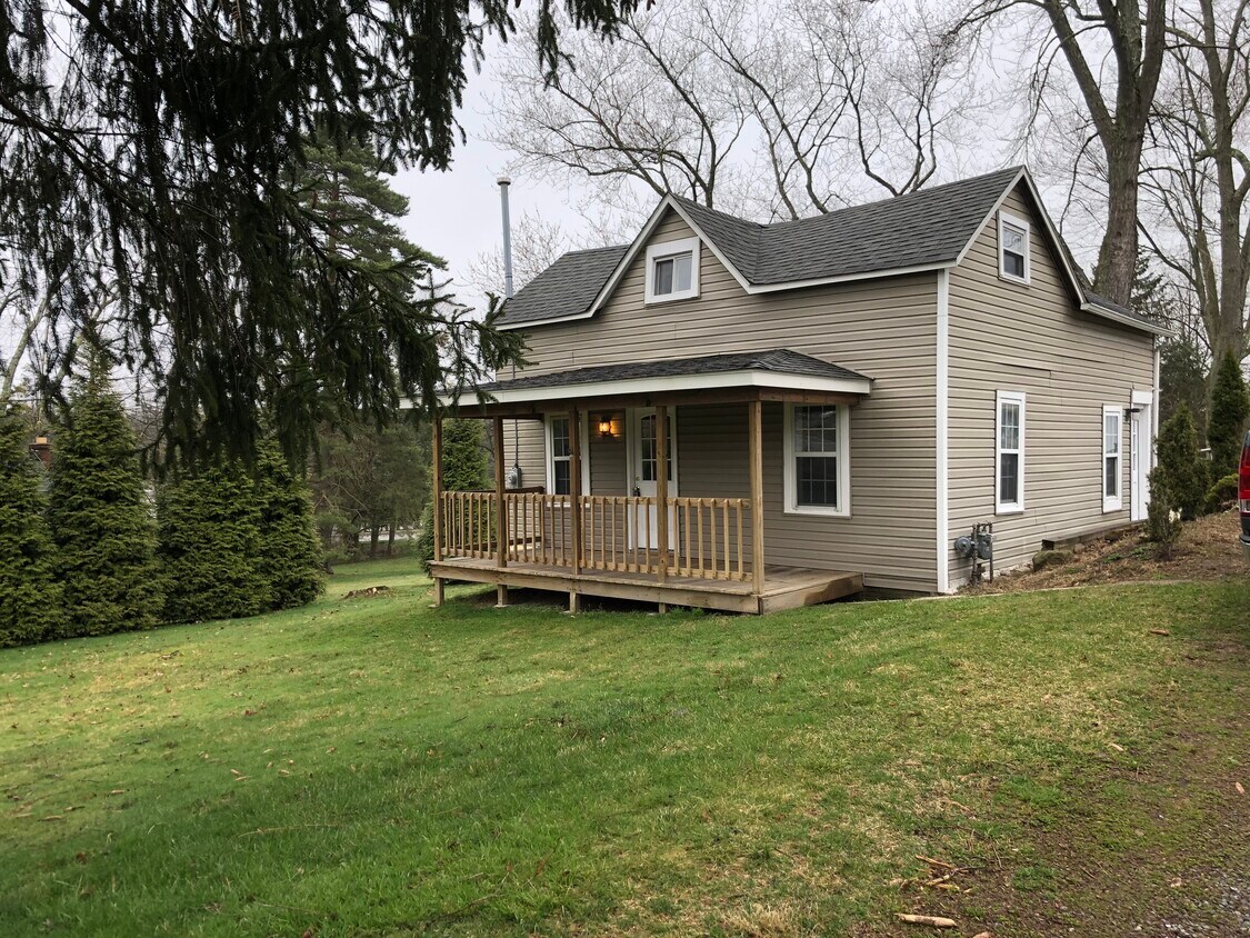 Primary Photo - 2324 Rochester Road