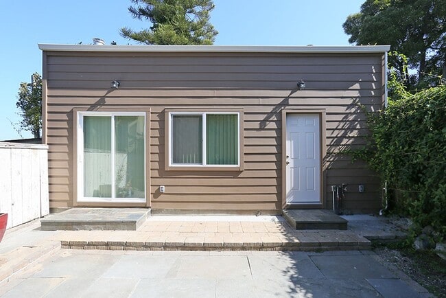 Building Photo - OPEN HOUSE:Thursday(2/29)7:40pm-8pm Garden...