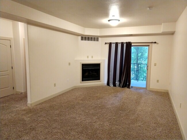 Building Photo - 2011 S 2100 E