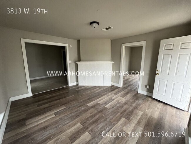 Building Photo - 3813 W. 19th | $895 | 4 beds, 1.5 bath
