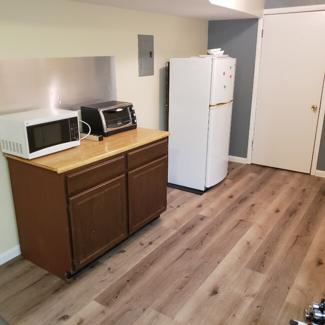 Foto del edificio - 4016 Severn Cir