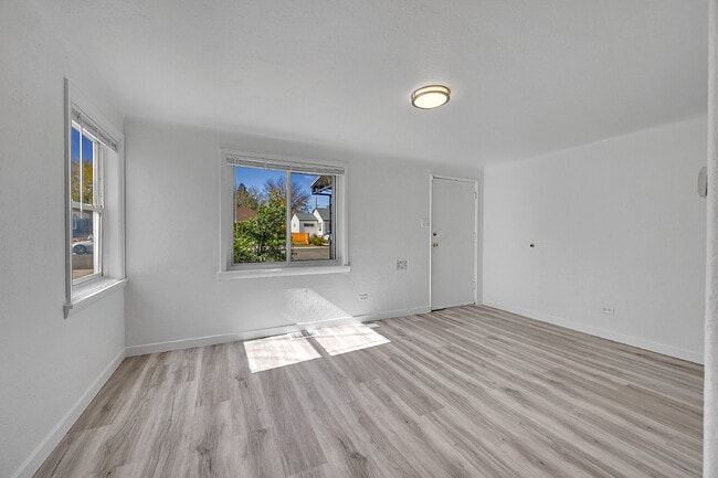 Photo - $2,295 - 3 Bed, 1 Bath Newly Updated Home In Denver with Fenced in Yard!