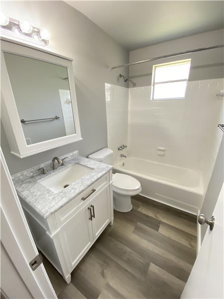 Foto del edificio - 4909 Meding St