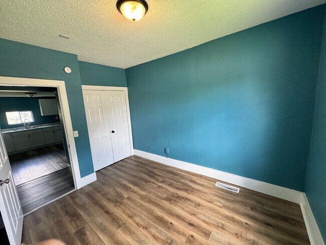 Foto del edificio - Cute 2 bedroom house in Rock Island