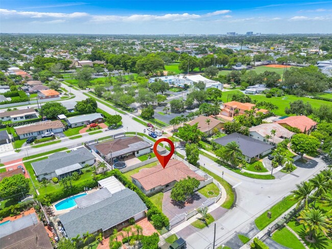 Foto del edificio - 4400 SW 89th Ave
