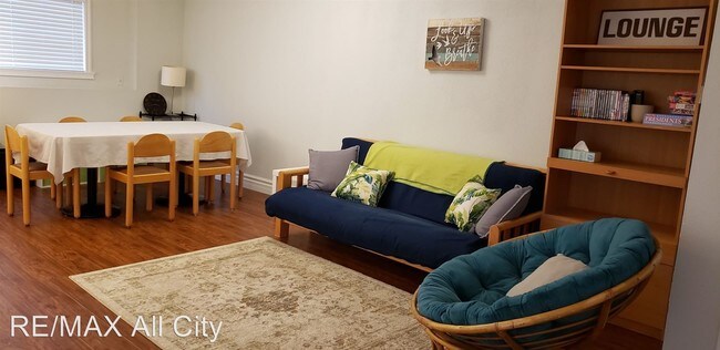 Foto del edificio - 2 br, 1 bath House - 24031 26th Ave S