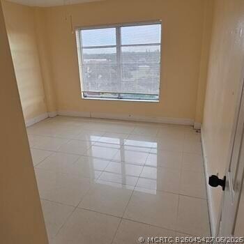 Foto del edificio - 4174 Inverrary Dr
