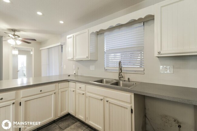 Building Photo - 4712 Soapstone Dr