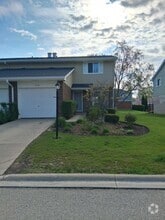 Building Photo - 1633 Leytonstone Dr