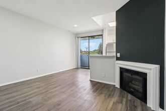 Interior Photo - 1223 Federal Ave