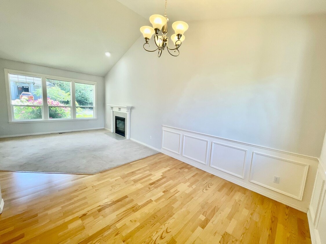 Primary Photo - Welcoming 3-Bedroom Home in Prime Tigard L...