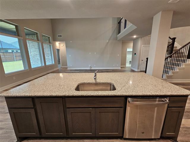 Building Photo - 1740 Jamestown Dr