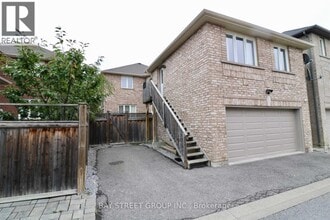 Building Photo - 46 Balsam St