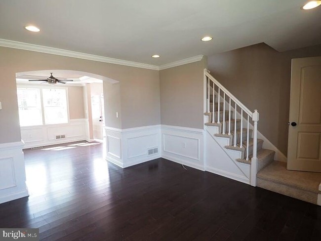 Building Photo - 7065 Eastbrook Ave