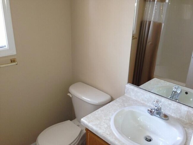 Foto del edificio - 3 Bedroom 2 Bath Home For Rent Near Post!