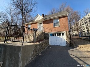 Building Photo - 535 Chase Ave