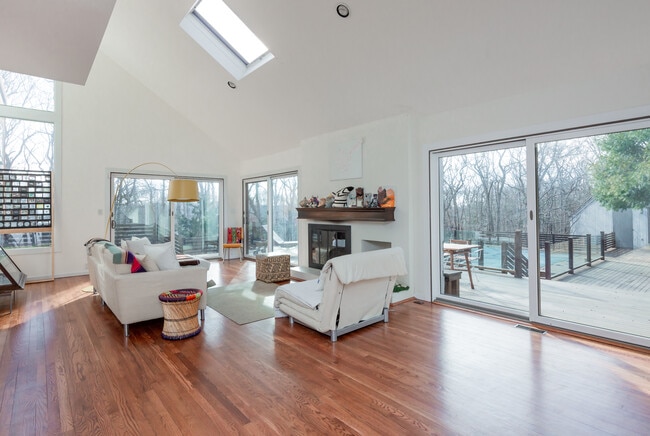 Foto del edificio - 23 Scrimshaw Ln