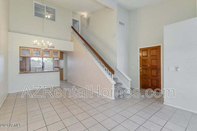 Building Photo - 1718 S Longmore