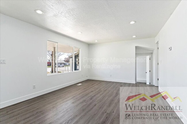 Building Photo - 212 W 4800 S