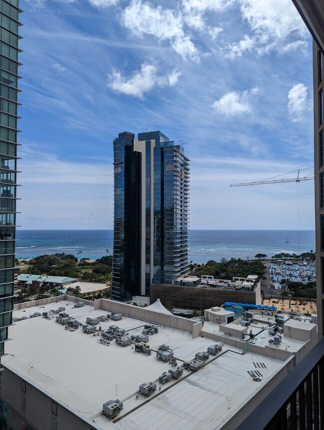 Building Photo - 2147