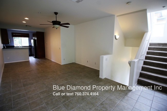 Building Photo - 2 BR, 2.5 BA town home in San Elijo Hills