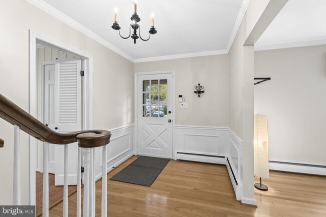 Building Photo - 9102 Volunteer Dr