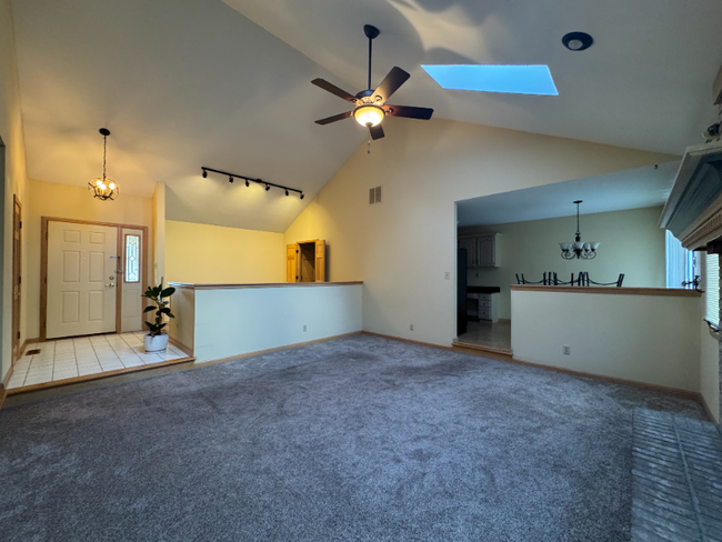 Building Photo - 7909 Fennel Ct