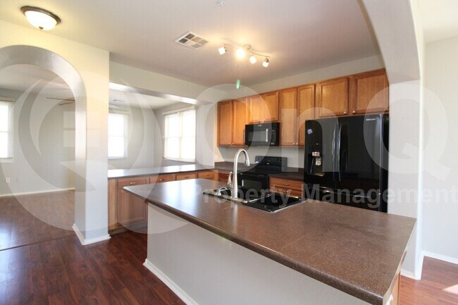 Foto del edificio - 3683 E Leslie Dr