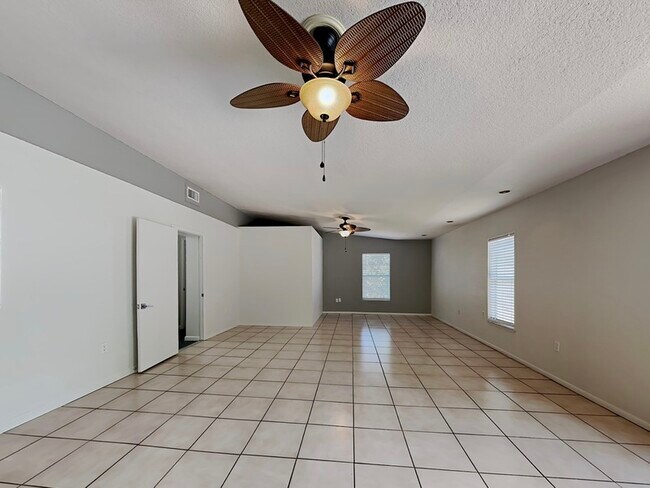Foto del edificio - 935 Cedar Cir