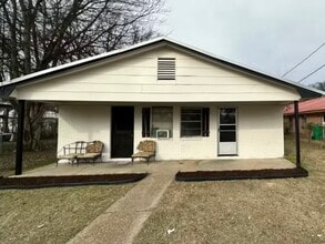 Building Photo - 1819 10th Ave N