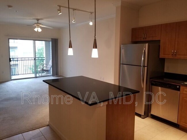 Building Photo - 12933 Centre Park Cir
