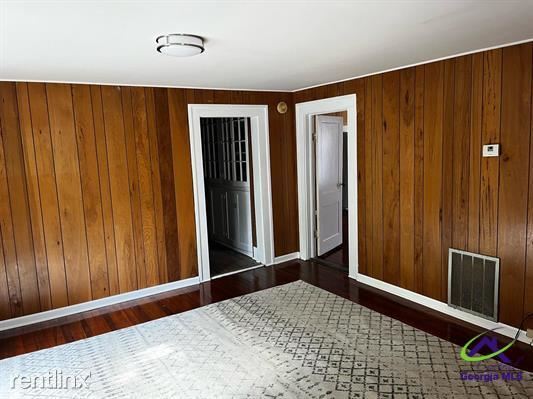 Foto del edificio - 3 br, 1.5 bath House - 503 West Church Street