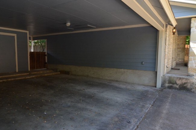 Building Photo - 1609 Cinnamon Path