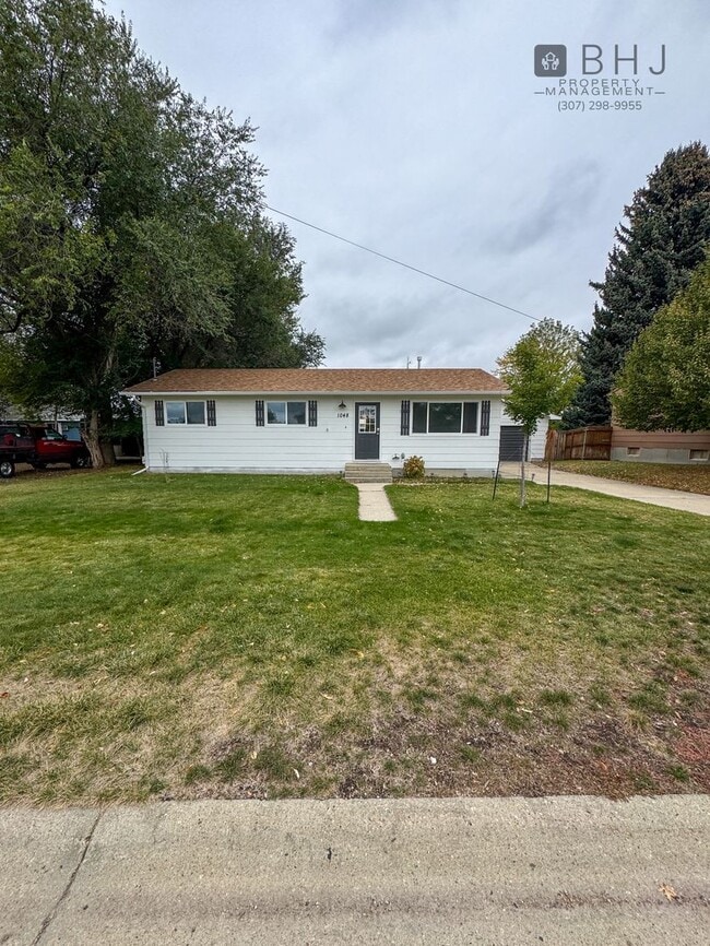 Foto del edificio - Pet Friendly 2 bed/ 2 bath single family h...