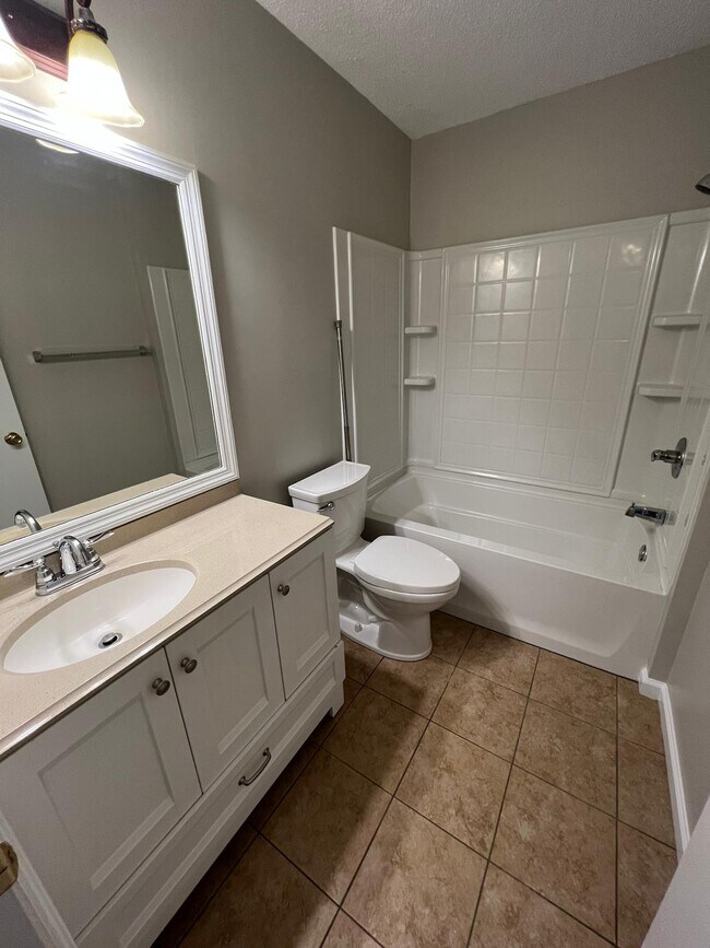 Foto del edificio - 5997 Vinemont Dr NW