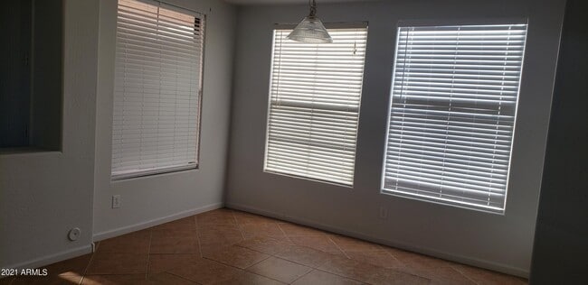 Foto del edificio - 3712 E Fruitvale Ave