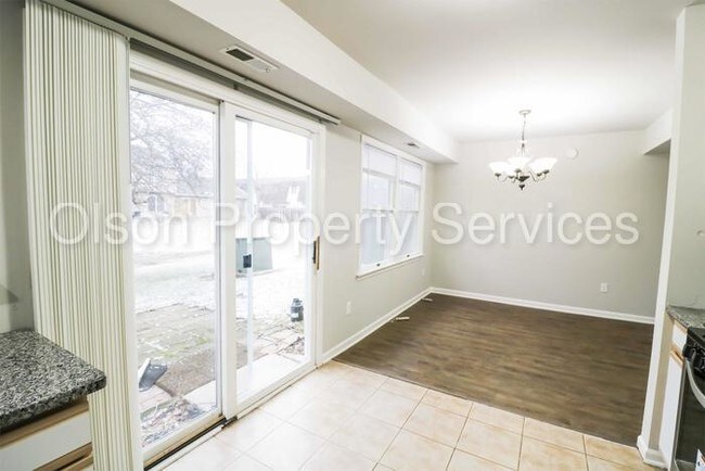 Foto del edificio - 6078 Delaware Dr