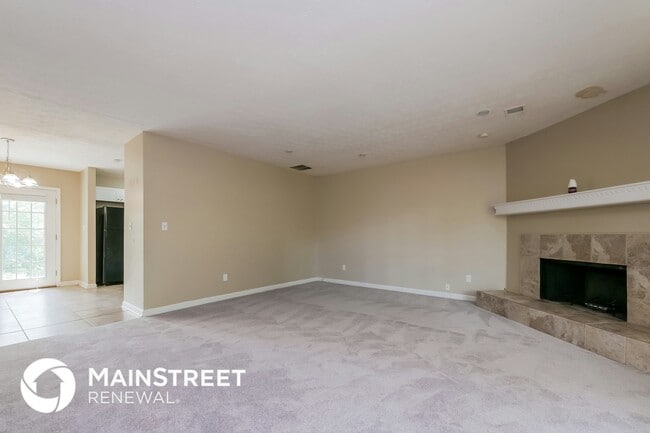 Building Photo - 8202 Winewood Ct