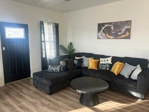 Building Photo - 5627 Avenue R