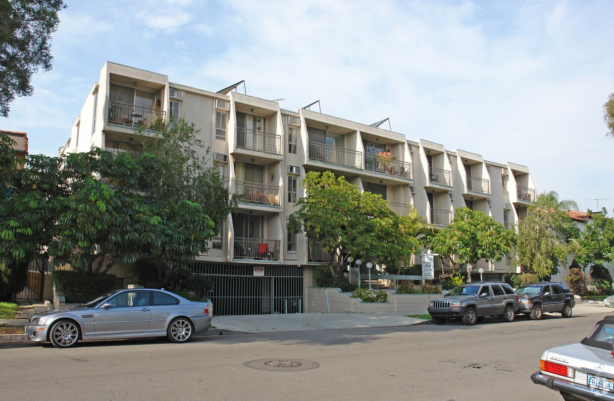 659 S Cloverdale Ave, Los Angeles, CA 90036 659 S Cloverdale Ave Los