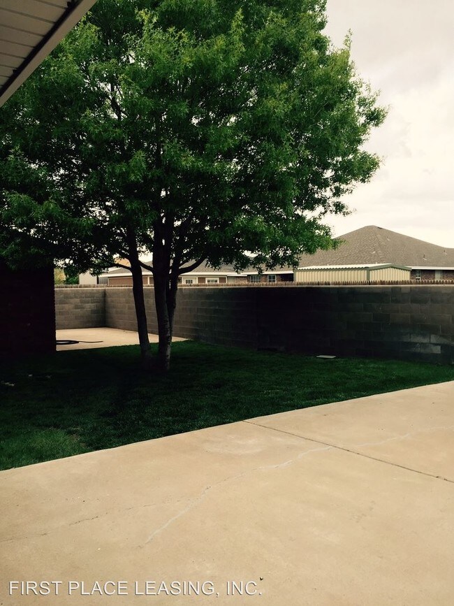 Foto del edificio - 2320 Country Meadows Dr