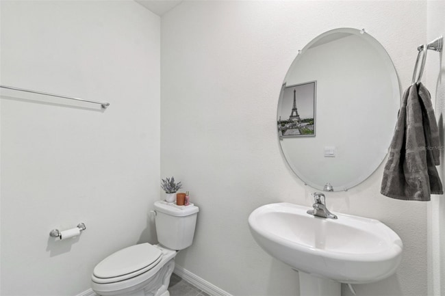 Building Photo - 5667 Chorleywood Ln