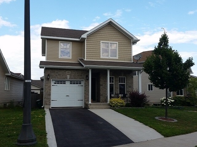 Photo principale - 496 McCallum St