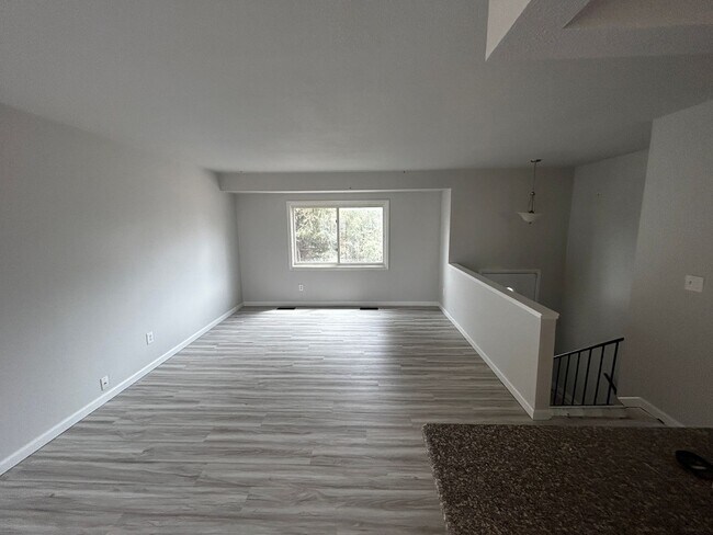 Building Photo - 3 Bed 2 bath house in Cimarron Hills!