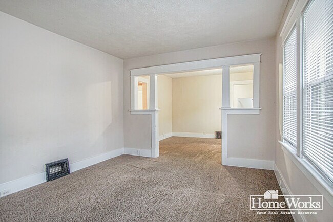 Foto del edificio - 1214 N Adams St