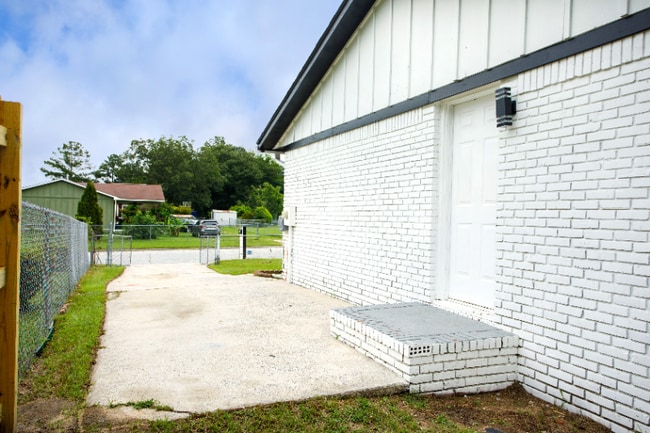 Building Photo - 3410 Lancing Ct